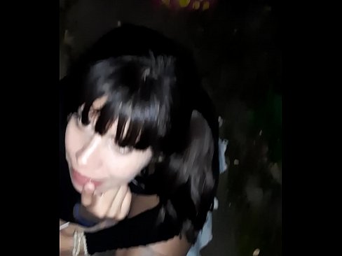 ❤️ 거리에서 사탕과 교환으로 부어오른 페니스 ❤ 젠장 비디오 ko.pornolymp.ru에서 ☑